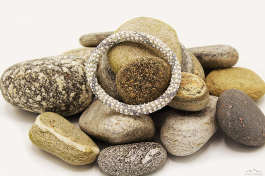 Shiny White, Silver & Gray Glass Beads Line Pattern Roll On Bracelet
