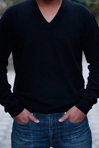 Men's Black Cashmere V-Neck Pullover Sweater