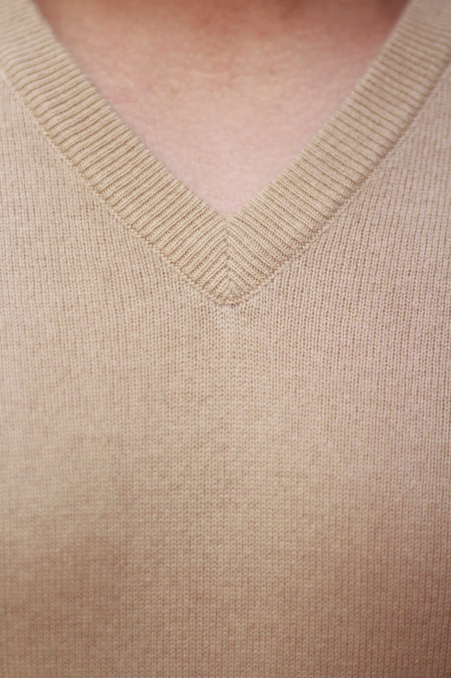 Men's Wheat-Brown Cashmere V-Neck Sweater