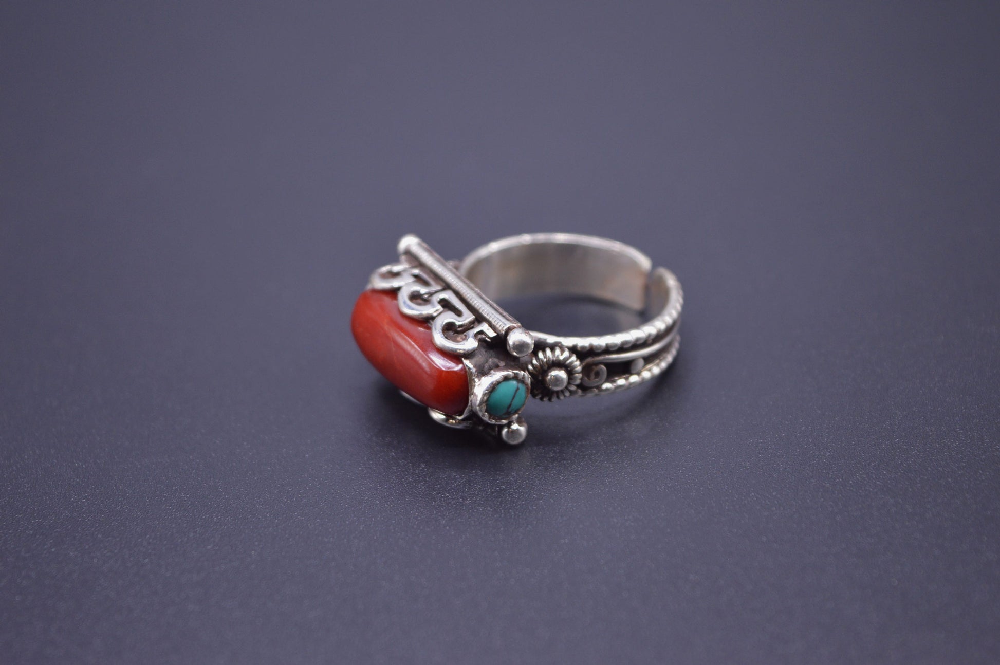 CYLINDRICAL RED CORAL & TURQUOISE STONE STERLING SILVER FINGER RING FOR WOMEN