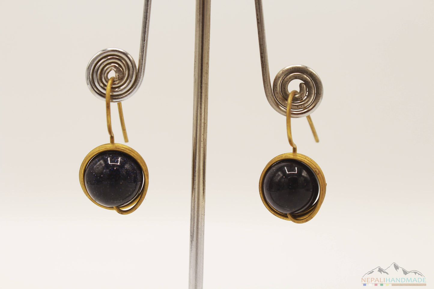 SPARKLING BLACK STONE WIRE ART DROP EARRING