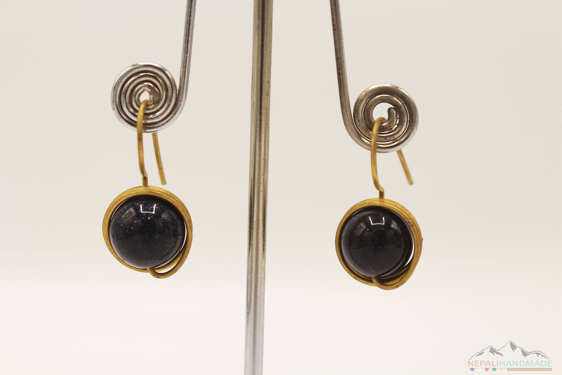 SPARKLING BLACK STONE WIRE ART DROP EARRING