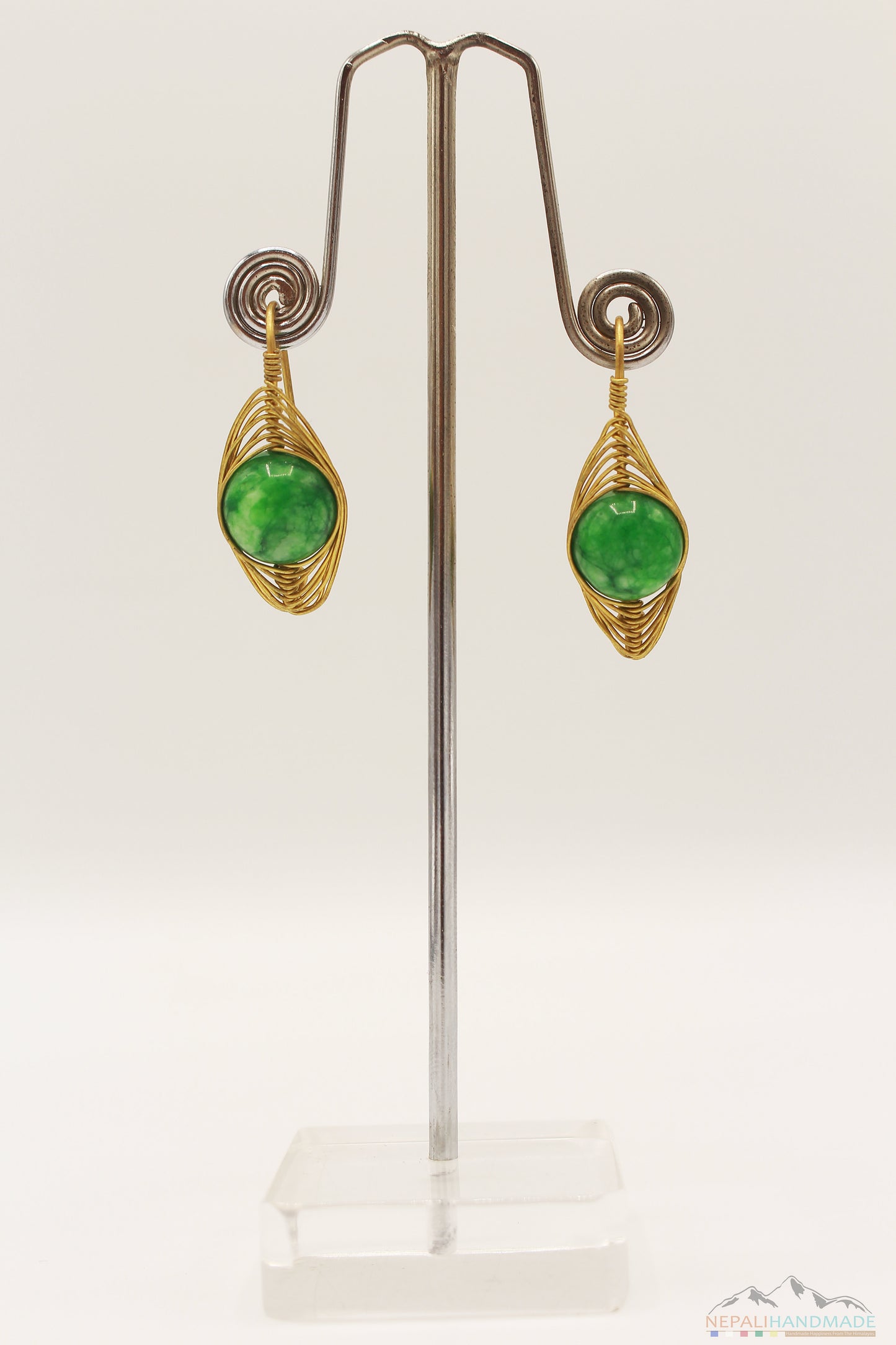 GREEN EARTH STONE OVAL WIRE ART DROP EARRING