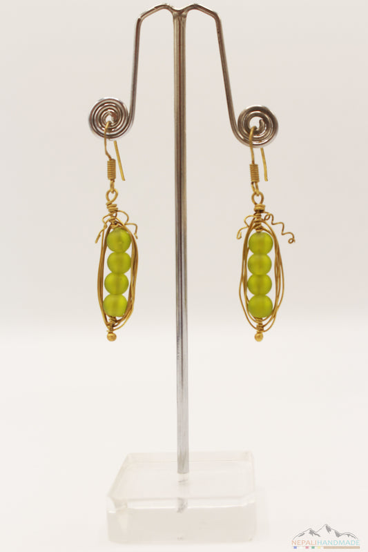 NATURE GREEN STONES WIRE ART DROP EARRING