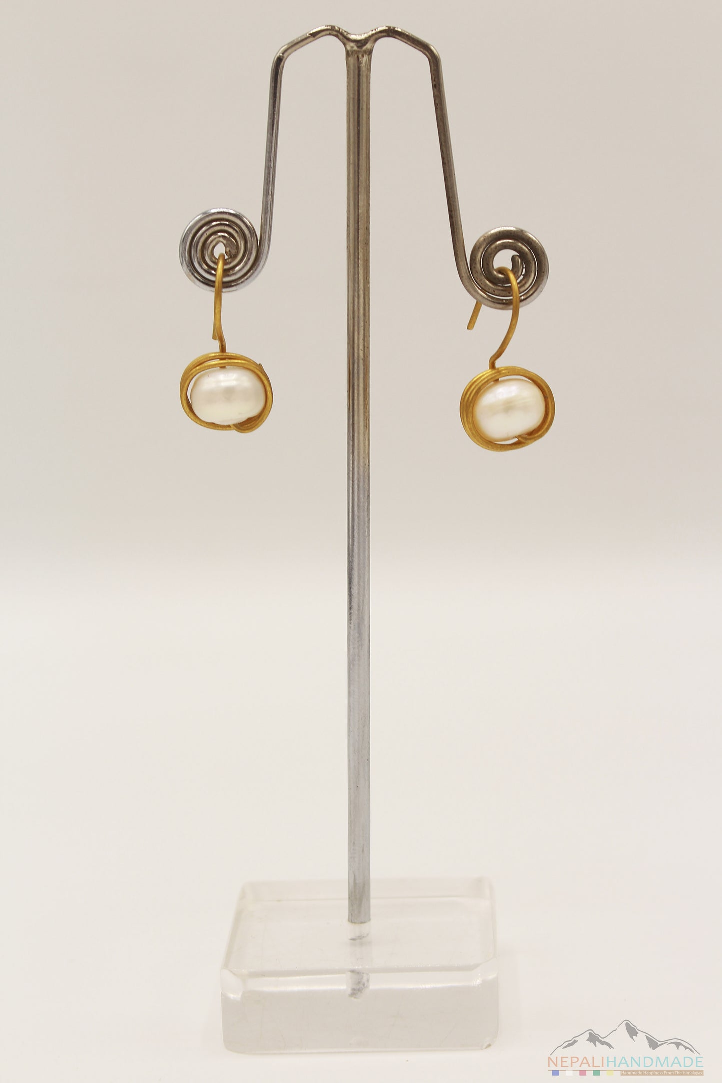 CIRCULAR WIRE WRAPPED PEARL DROP EARRING