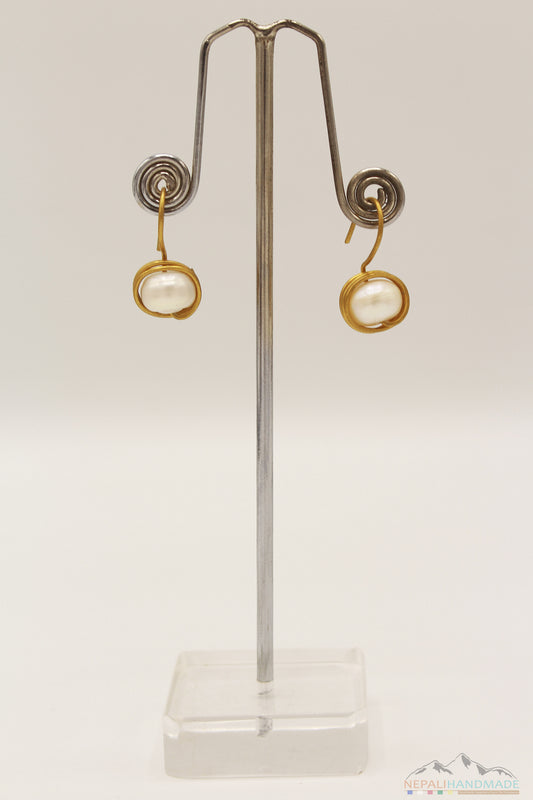 CIRCULAR WIRE WRAPPED PEARL DROP EARRING