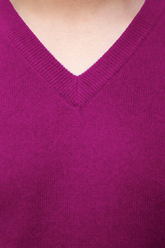 Men's Dark Magenta Cashmere Sweater V-Neck Pullover - preview 2