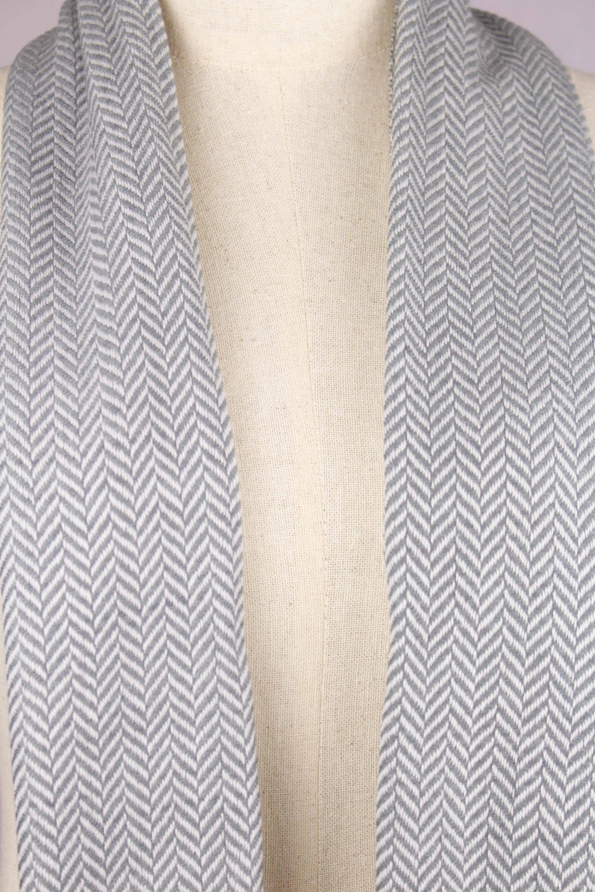 100% Wool Chevron Gray Scarf/Muffler