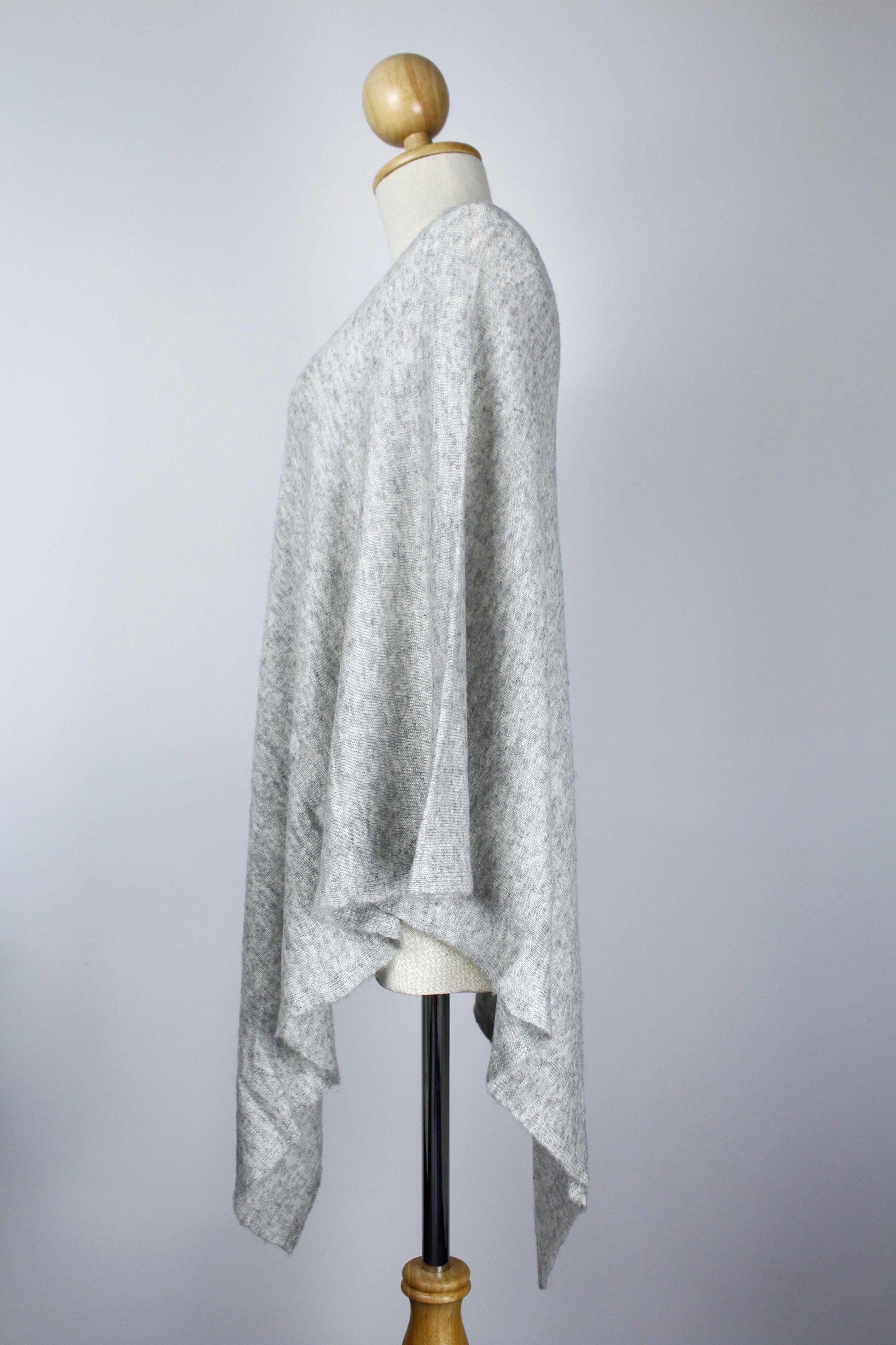 100% Cashmere Light Gray Poncho For Women